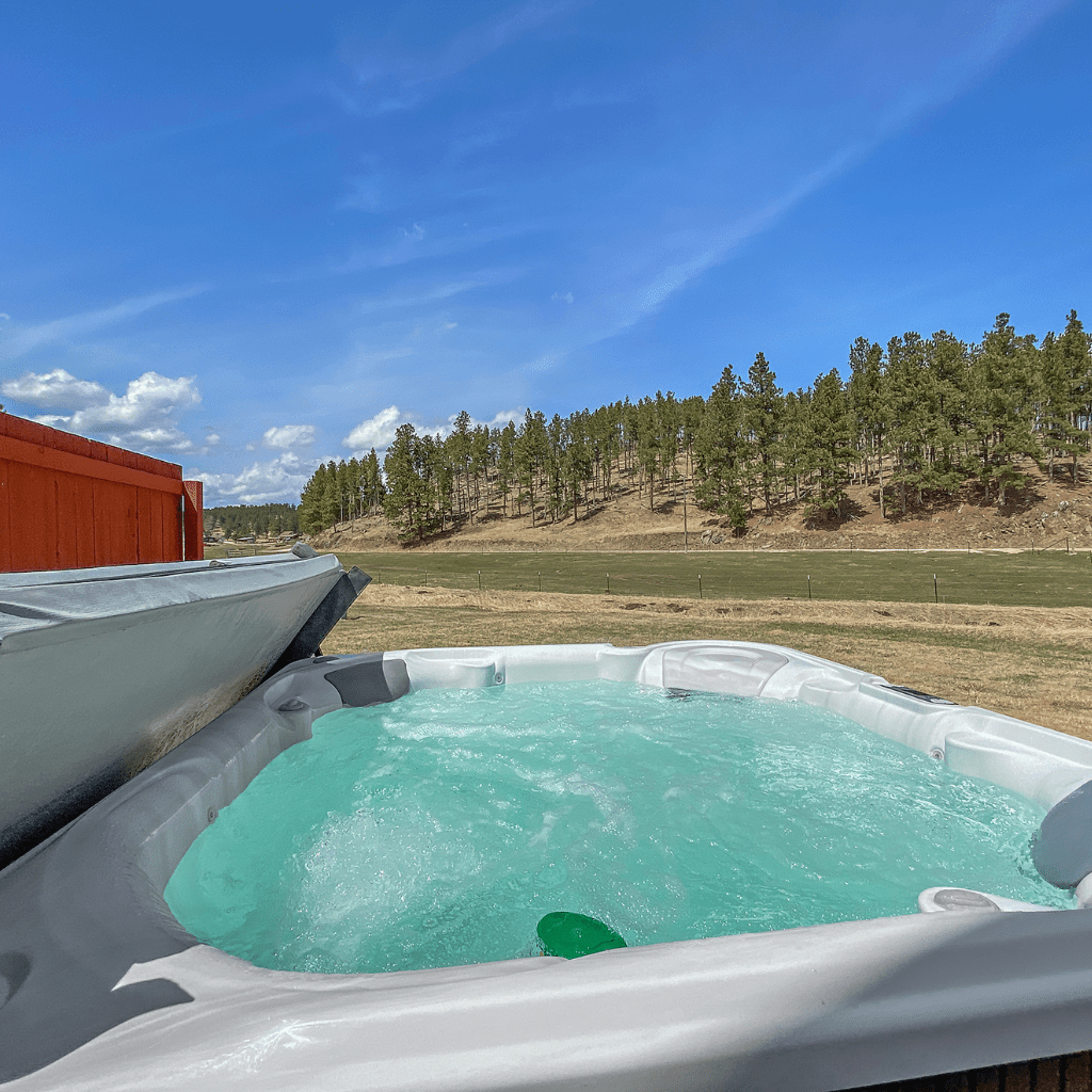 Saddle Ridge Hot Tub